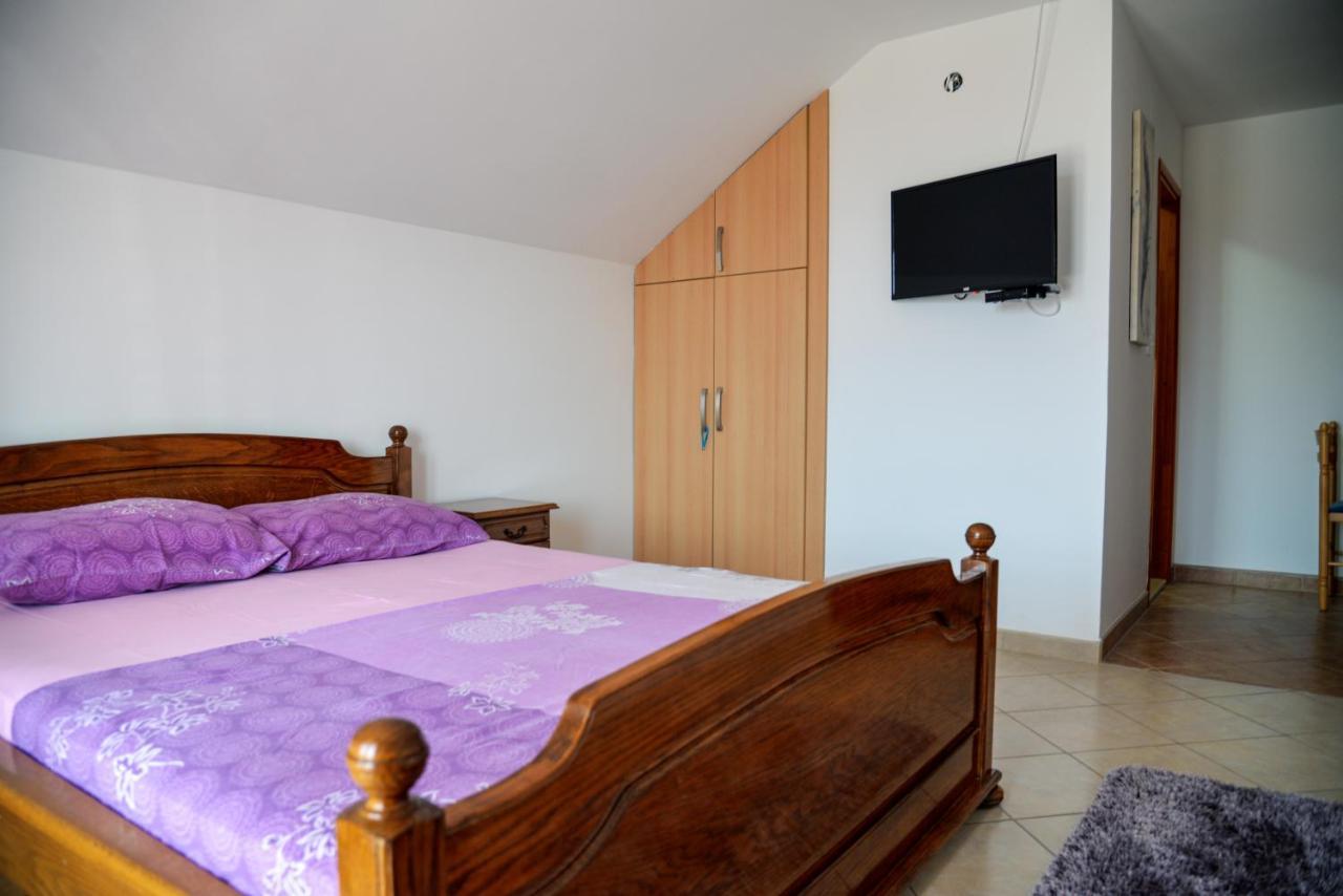 Guest House Ivana تيفات المظهر الخارجي الصورة