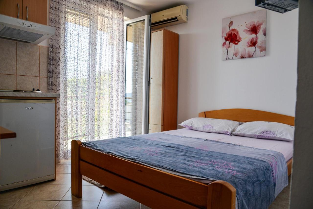 Guest House Ivana تيفات المظهر الخارجي الصورة