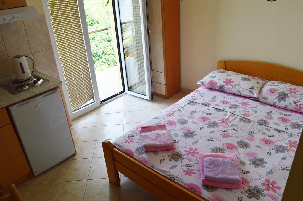 Guest House Ivana تيفات المظهر الخارجي الصورة