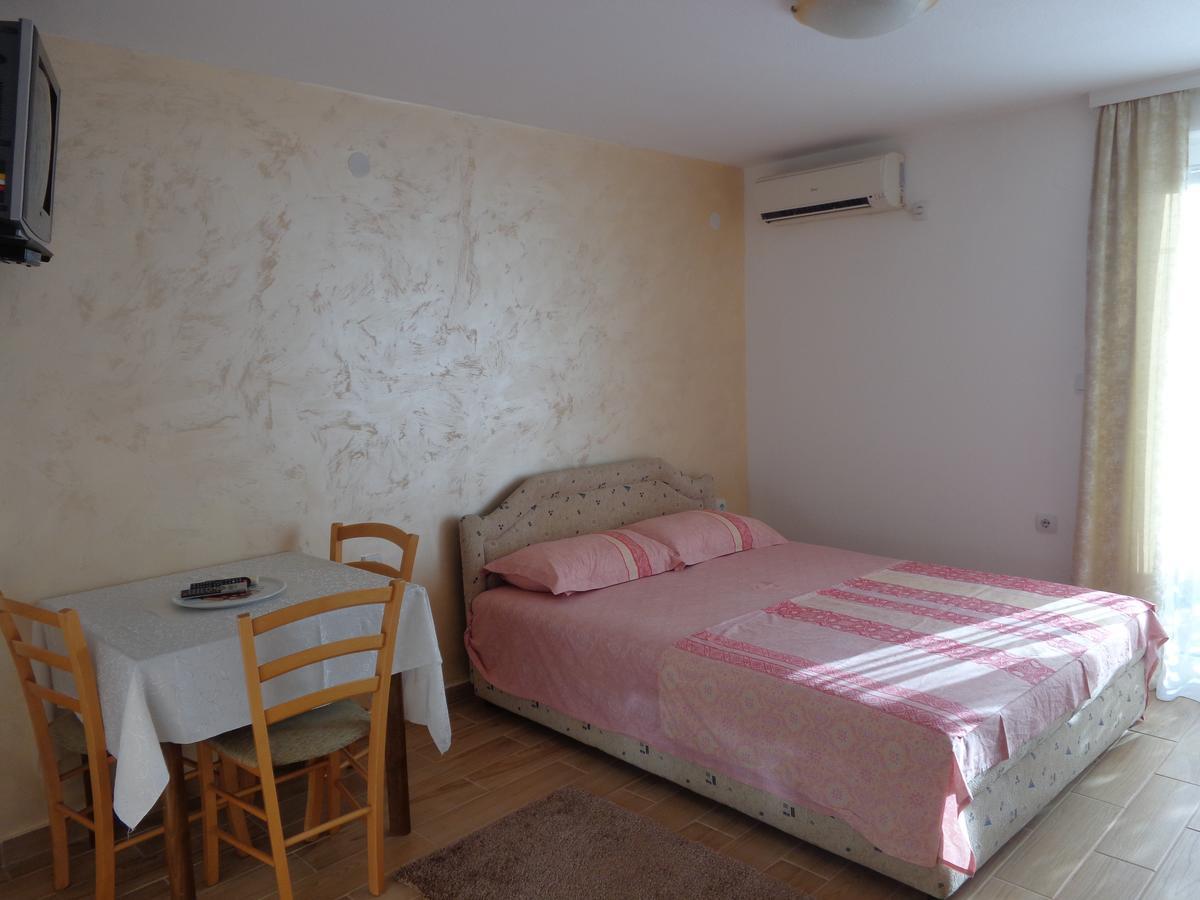 Guest House Ivana تيفات المظهر الخارجي الصورة